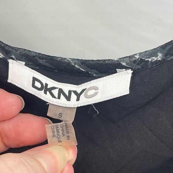 DKNY DKNYC A Line Dress Silk Printed Short Sleeve Key Hole Neck Black Small - Picture 8 of 15